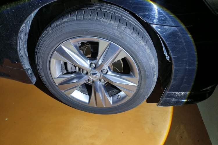 Used Toyota Crown 2015 2.0T Fashion Edition
