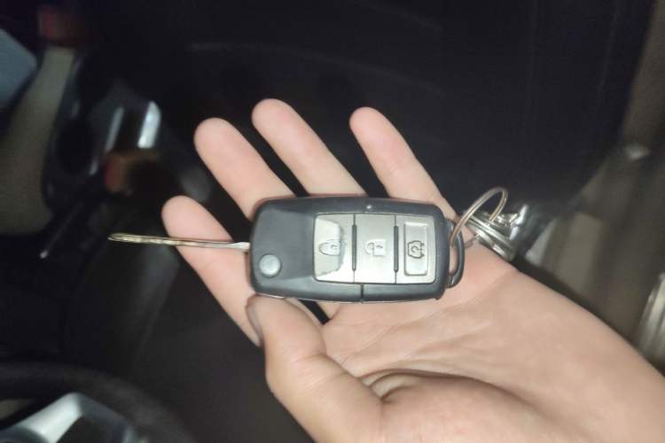 Used FORTHING Joyear SUV 2012 1.6L Luxury Model Vehicle Key