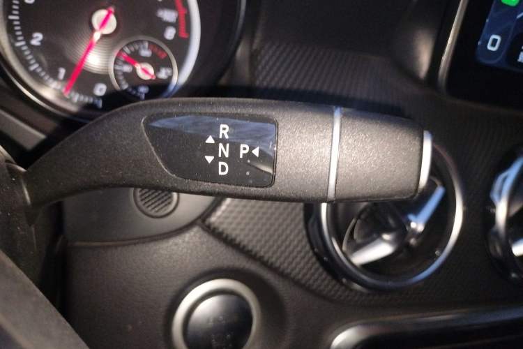 Used Mercedes-Benz GLA 2018 GLA 200 Sport Edition Gear Lever