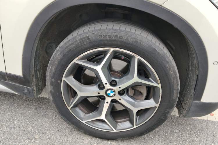 Used BMW X1 2016 sDrive20Li Luxury Model Right Front Wheel Hub
