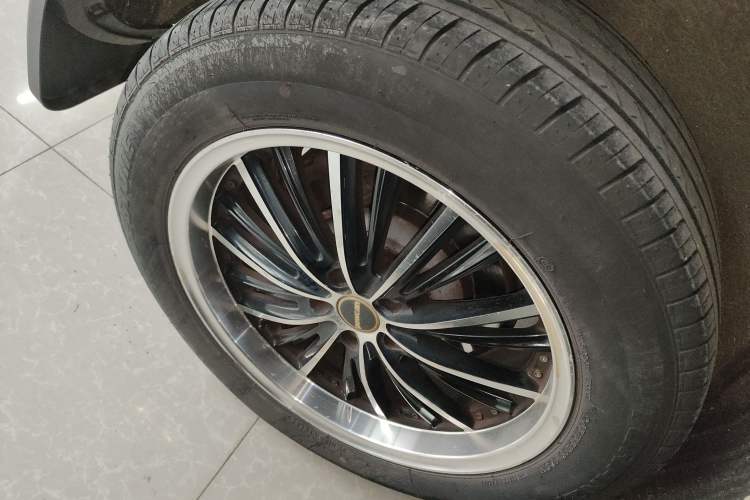 Used Haval H8 2015 2.0T Four-Wheel Drive Standard Version
