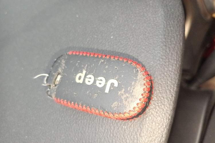 Used Jeep Cherokee 2016 2.4L Leading Edition
