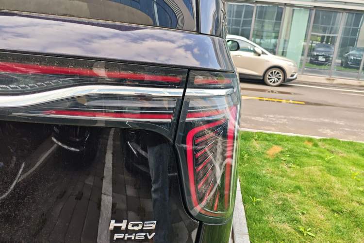 Used Hongqi HQ9 PHEV 2024 2.0T Four-Wheel Drive Business Edition Right Rear Taillight