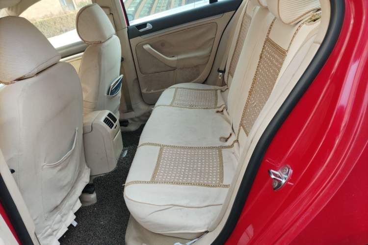 Used Volkswagen Sagitar 2010 1.4 TSI Automatic Tech Edition Left Rear Seat