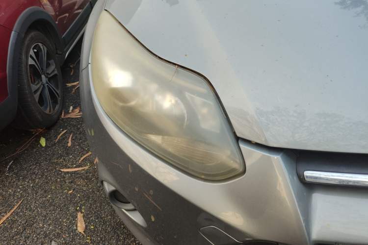 Used Ford Focus 2012 Sedan 1.6L Automatic Comfort Model Right Front Headlight