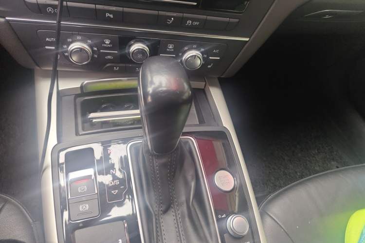 Used Audi A7 2016 40 TFSI Ambition Edition Gear Lever