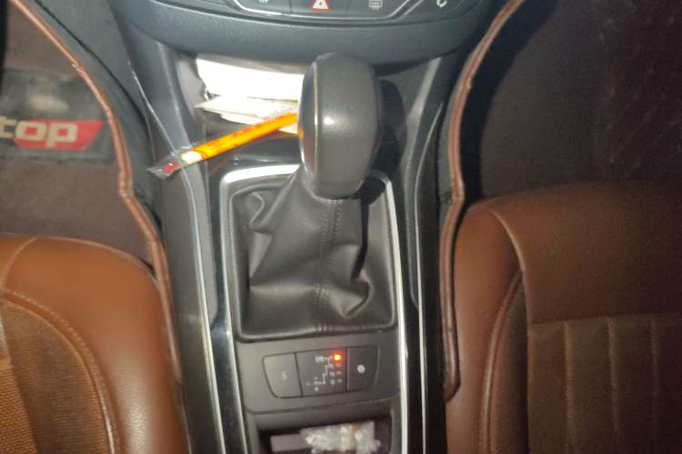 Used Peugeot 408 2015 1.2T Automatic Luxury Edition
