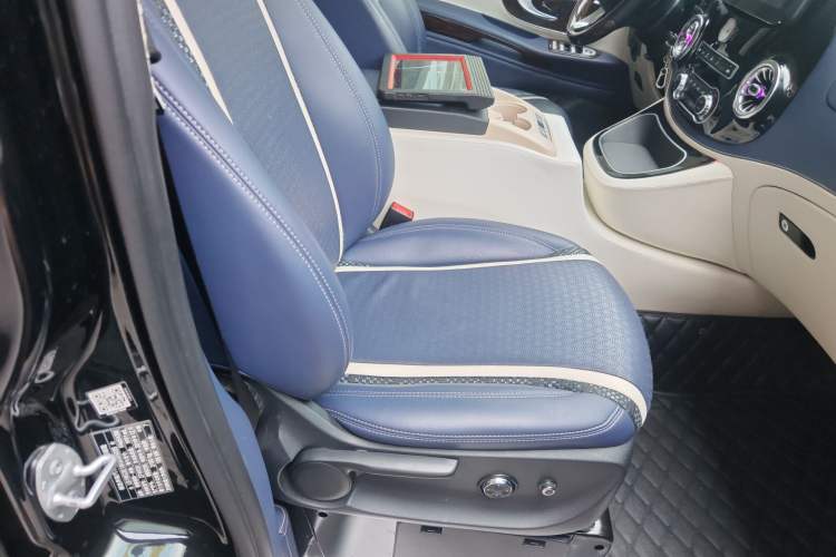 Used Mercedes-Benz Vito 2018 2.0T Business Version China VI Emission Standard
