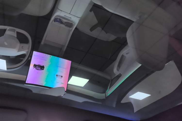 Used ONVO L60 2024 60 kWh Rear-Drive Version Headliner