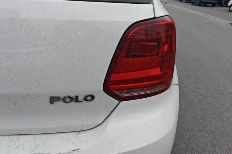 Used Volkswagen Polo 2016 1.4L Manual Fashion Model
