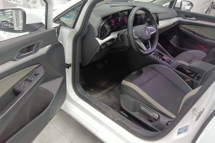 Used Volkswagen Golf 2021 280TSI DSG Pro Driver Seat