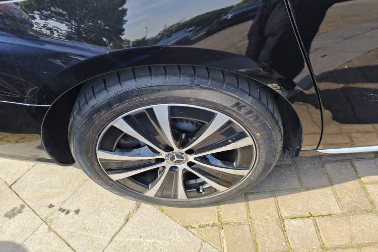 Used Mercedes-Benz E-Class New Energy 2022 Restyled E 350 e L Plug-in Hybrid Sports Sedan