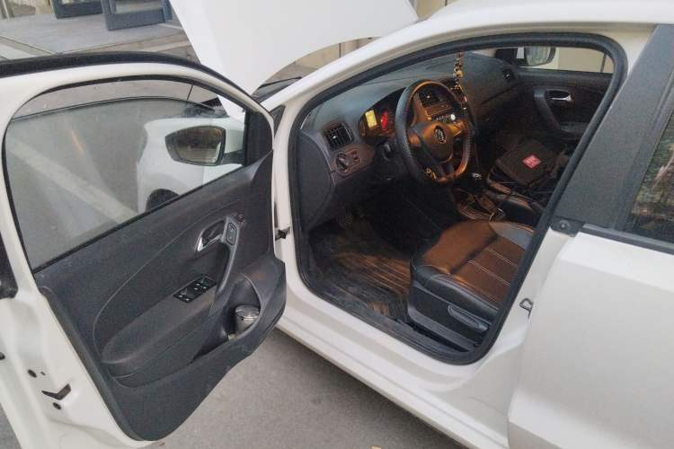 Used Volkswagen Polo 2016 1.4L Automatic Trendy Model
