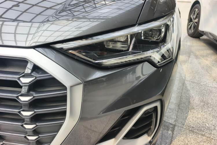 Used Audi Q3 2022 40 TFSI Fashion Dynamic Model
