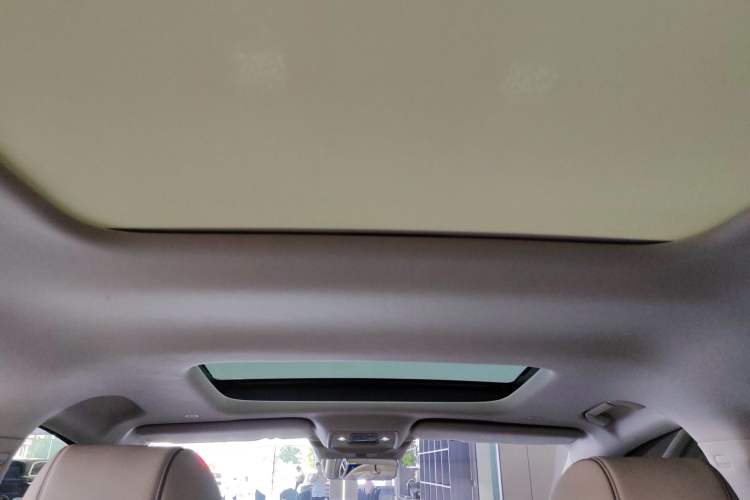 Used Denza D9 2023 DM-i 965 Luxury Model