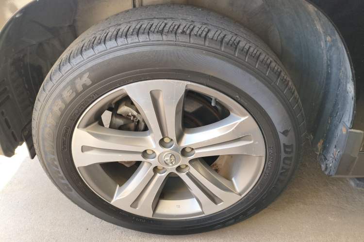 Used Toyota Highlander 2012 2.7L Two-Wheel Drive 7-Seater Luxury Edition Left Front Wheel Hub