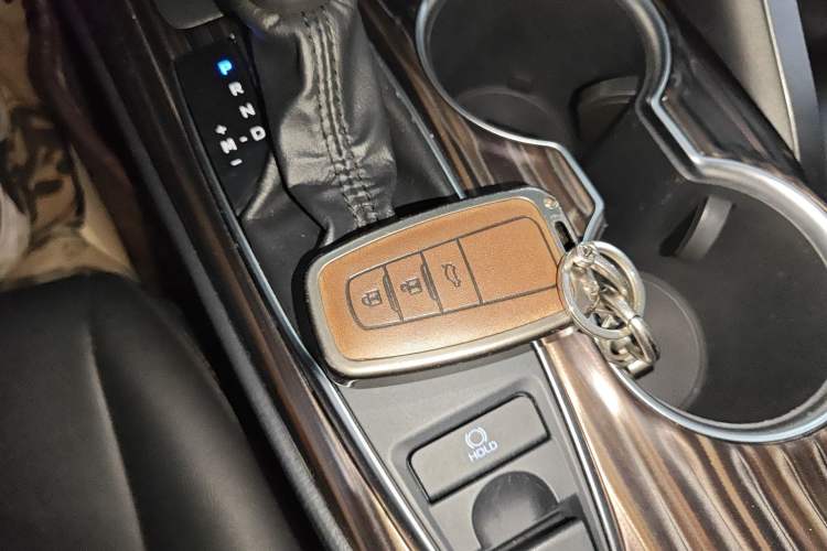 Used Toyota Camry 2019 Revised Version 2.0G Luxury Edition
