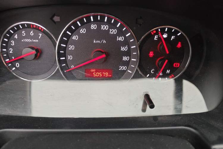 Used CHANGAN Alsvin V3 2012 1.3L Manual Comfort Version China IV Standard Odometer Close Up