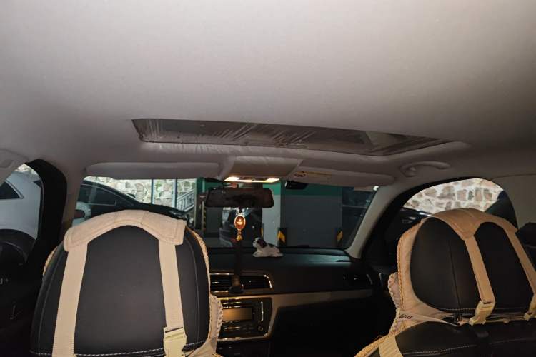 Used Volkswagen Lavida 2015 1.6L Manual Comfort Edition Headliner