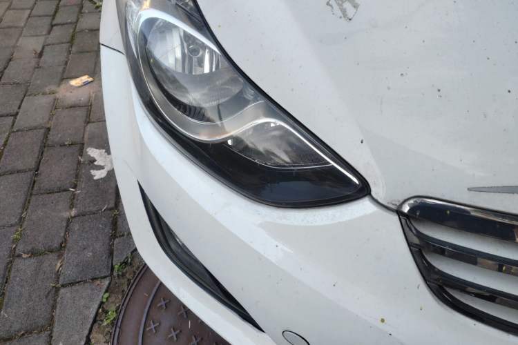 Used Hyundai Elantra (5th Generation / Langdong) 2013 1.6L Automatic Leading Model Right Front Headlight