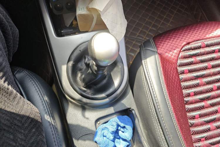 Used Kia Forte 2011 1.6L MT GLS Gear Lever