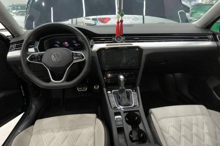 Used Volkswagen Magotan 2023 2 Million Units Commemorative Edition 330TSI DSG Luxury Version
