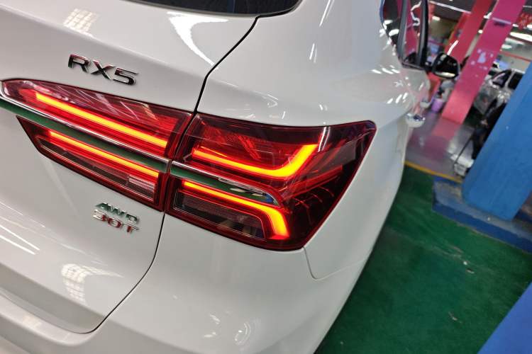 Used Roewe RX5 2016 30T Four-Wheel Drive Automatic Internet Smart Luxury Edition
