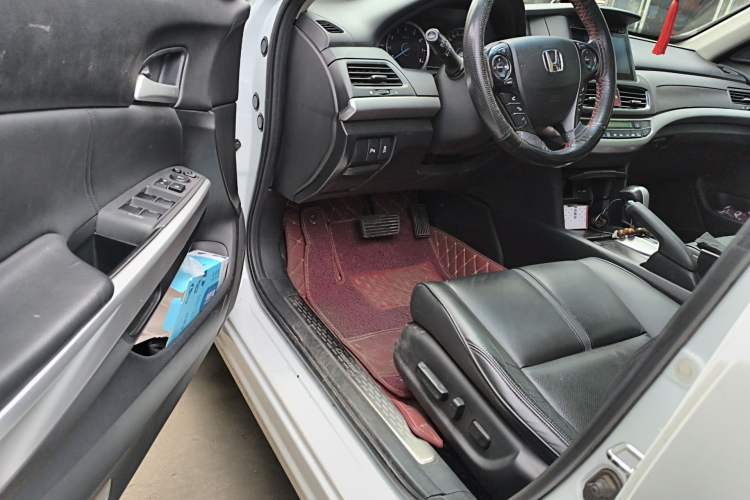 Used Honda Crosstour 2014 2.4L Luxury Edition Driver Seat