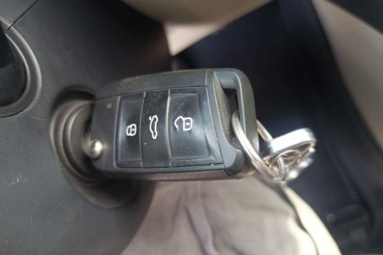 Used Skoda Octavia 2015 1.6L Manual Yijun Edition Vehicle Key