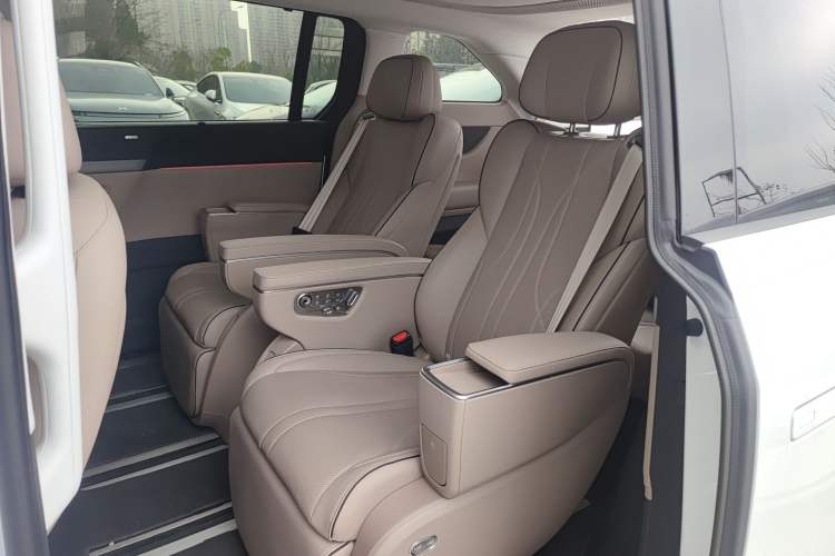 Used XPeng X9 2025 740 Ultra-Long Range Max