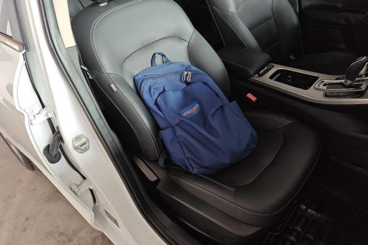 Used Geely Auto Emgrand GL 2017 1.8L DCT Elite Model Right Front Seat