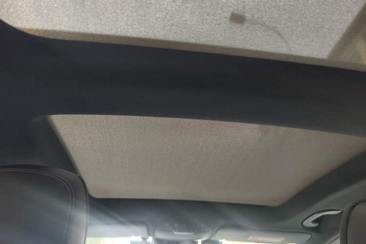 Used Mercedes-Benz GLC 2018 GLC 260 4MATIC Luxury Model Headliner