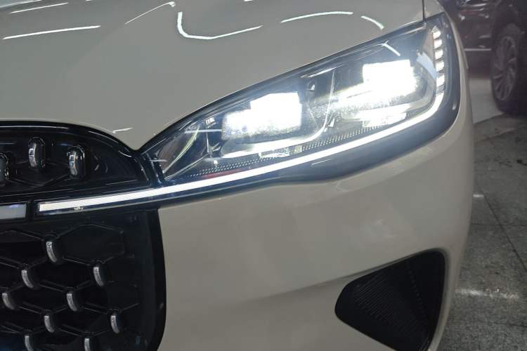 Used Lincoln Corsair 2024 1.5T Two-Wheel-Drive Mulan Special Hybrid Version Left Front Headlight