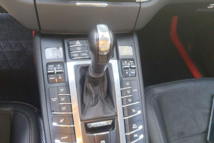 Used Porsche Macan 2017 Macan 2.0T
