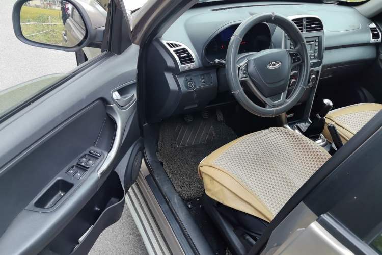 Used Chery Tiggo 3 2015 1.6L Manual Fashion Sport Edition
