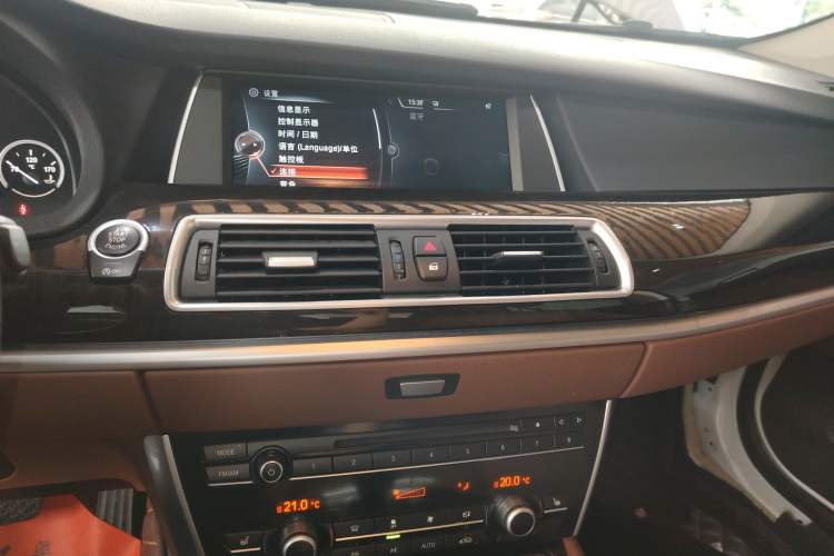 Used BMW 5 Series GT 2014 528i Leading Model
