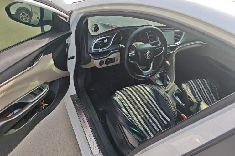 Used Buick GT 2015 15N Automatic Elite Version Driver Seat