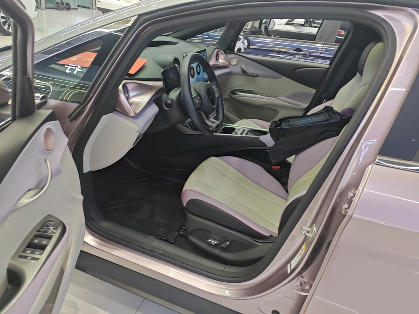 BYD Dolphin 2021 405 km Fashion Edition — снимка 17