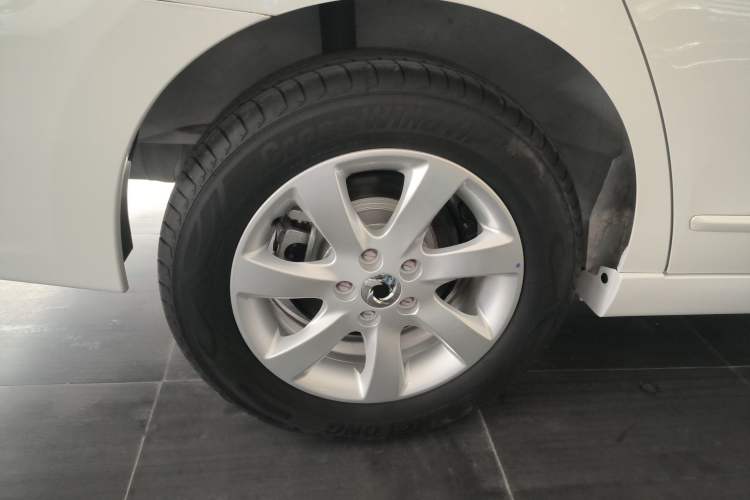 Used Dongfeng Junfeng E11K 2021 60.43 kWh Battery-Swap Version Right Rear Wheel Hub