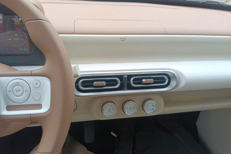 Used Wuling Hongguang MINIEV 2024 3rd Generation 215km Youth Edition
