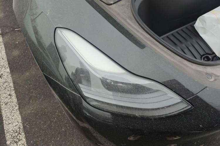 Used Tesla Model Y 2021 Standard Range Rear-Wheel Drive Version Right Front Headlight