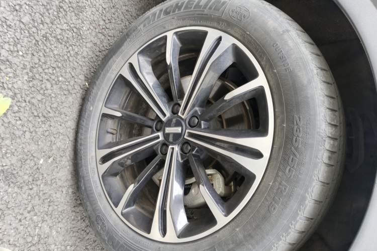 Used Wey VV6 2020 2.0T Two-Wheel Drive Smart Protection+ Right Front Wheel Hub