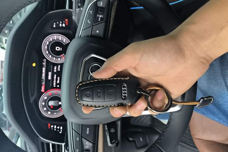 Used Audi Q7 2022 55 TFSI quattro S line Sport model