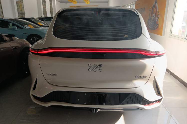 Used IM LS7 2023 100kWh Lux All-Wheel-Drive Version
