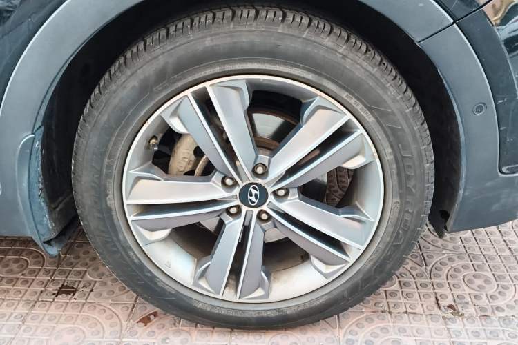 Used Hyundai Grand SantaFe 2013 3.0L 7-Seater 4x4 Flagship Edition
