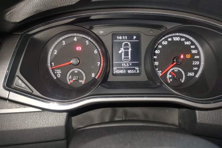 Used Volkswagen Passat 2016 280TSI DSG Prestige Edition Odometer Close Up