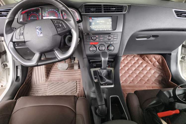 Used DS 5LS 2015 1.6T Style Edition THP160 Center Console