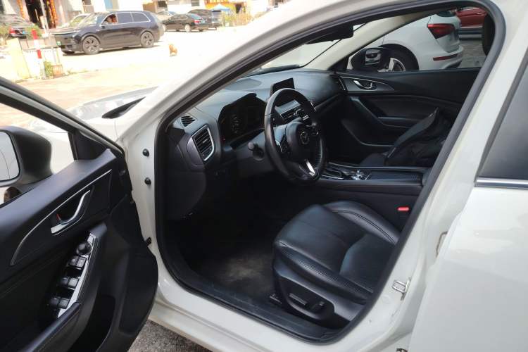 Used Mazda Mazda 3 Axela 2017 Sedan 2.0L Automatic Prestige Model China V Standard