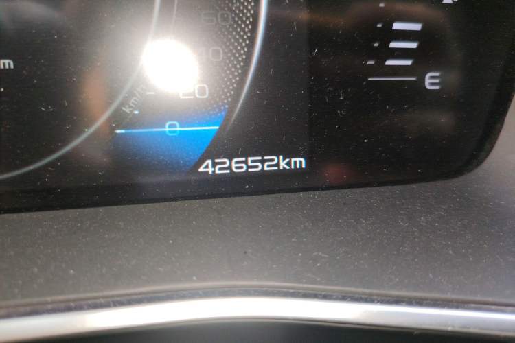Used Geely Auto Preface 2023 2.0TD Luxury Version Odometer Close Up