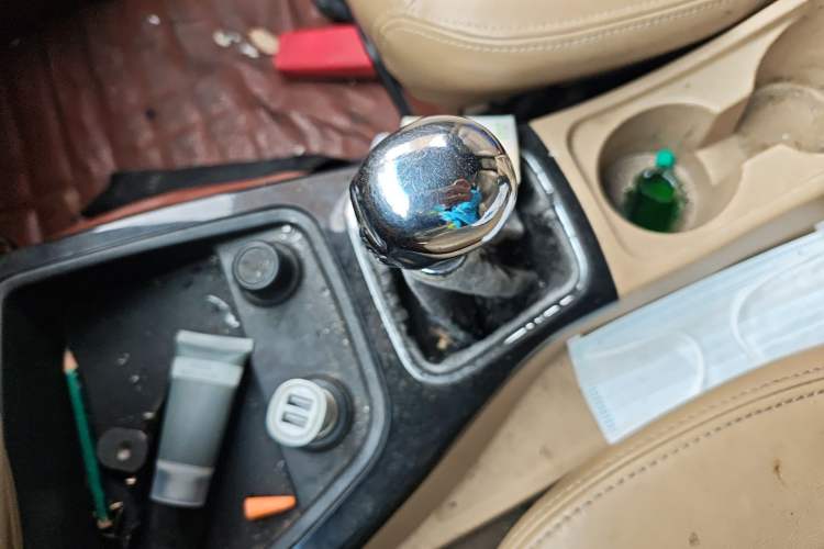 Used Wuling Hongguang 2014 1.5L S Luxury Model Gear Lever
